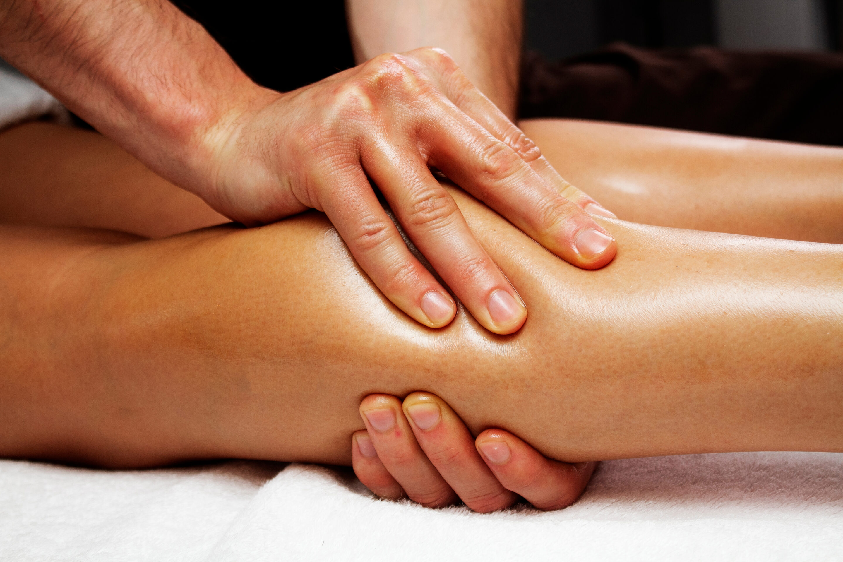 Lymphatic,Drainage,Massage,Of,Legs,And,Lower,Legs.,Female,Feet Lymfr massage